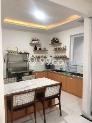 Rumah Elit LB 510m2 Siap Pakai Desain Elegan di Cikutra, Bandung Rumah Elit LB 510m2 Siap Pakai Desain Elegan di Cikutra, Bandung