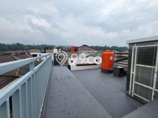 Rumah di , Bandung, LT 90m2m² LB 185m2m² Rumah di , Bandung, LT 90m2m² LB 185m2m²