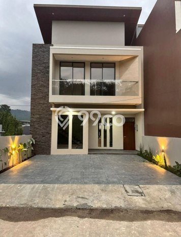 Rumah Elit Modern Tanpa Renovasi di Dago Bandung Rumah Elit Modern Tanpa Renovasi di Dago Bandung