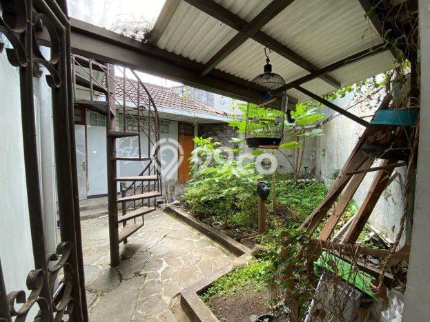 Rumah Modern 6 KT di Tubagus Ismail Bandung Unfurnished Rumah Modern 6 KT di Tubagus Ismail Bandung Unfurnished