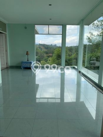 Rumah Eksklusif Siap Huni LT 732m2 di Coblong, Bandung Rumah Eksklusif Siap Huni LT 732m2 di Coblong, Bandung