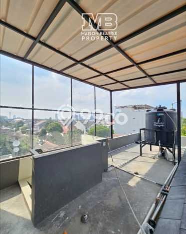 For Sale! Luxury House LT 127m2 Desain Elegan di BSD Griya Loka For Sale! Luxury House LT 127m2 Desain Elegan di BSD Griya Loka