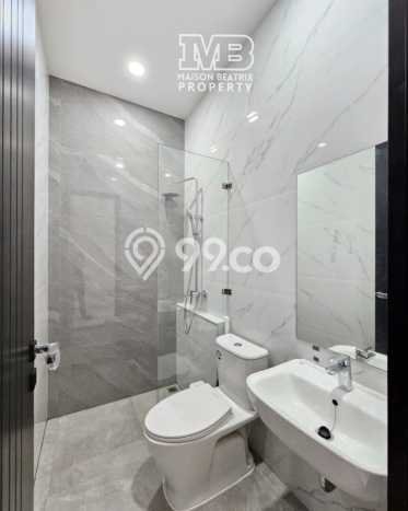 For Sale! Luxury House LT 127m2 Desain Elegan di BSD Griya Loka For Sale! Luxury House LT 127m2 Desain Elegan di BSD Griya Loka