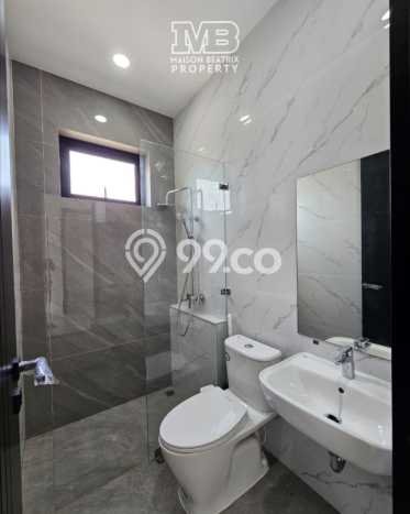 For Sale! Luxury House LT 127m2 Desain Elegan di BSD Griya Loka For Sale! Luxury House LT 127m2 Desain Elegan di BSD Griya Loka