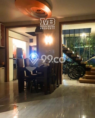 Jual Rumah Luas Elegan Dengan View Cantik di Bintaro, Tangerang Selatan Jual Rumah Luas Elegan Dengan View Cantik di Bintaro, Tangerang Selatan
