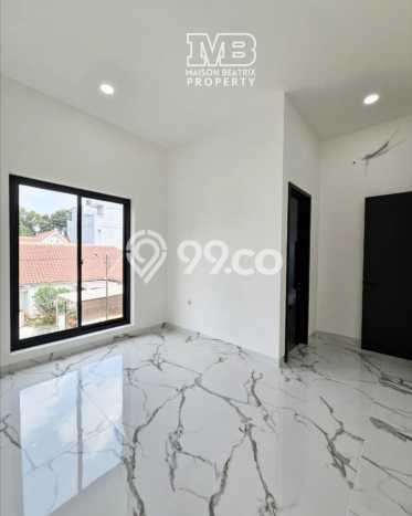 For Sale! Luxury House LT 127m2 Desain Elegan di BSD Griya Loka For Sale! Luxury House LT 127m2 Desain Elegan di BSD Griya Loka