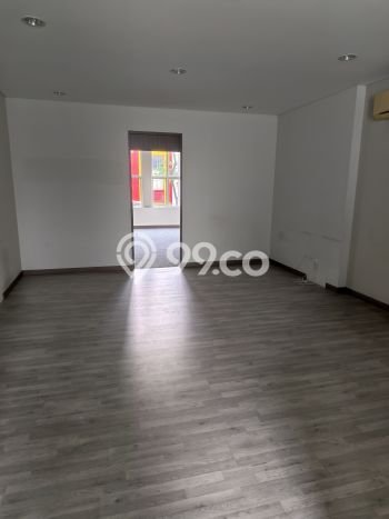 Disewakan Ruko di Kawasan Ramai Alam Sutera Luas 237m2 Disewakan Ruko di Kawasan Ramai Alam Sutera Luas 237m2