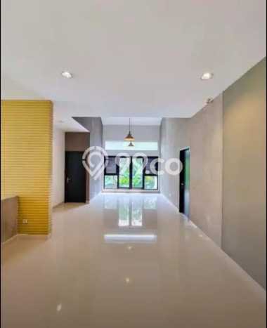 Rumah Eksklusif Siap Huni LT 288m2 di BSD, Tangerang Selatan Rumah Eksklusif Siap Huni LT 288m2 di BSD, Tangerang Selatan