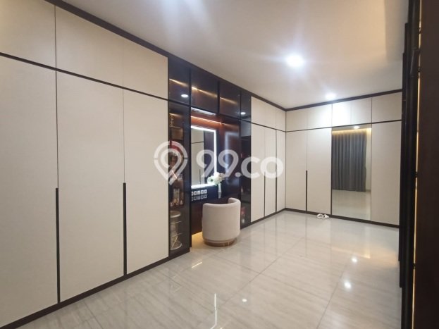 Rumah Luxury Modern Tanpa Renovasi di Pluit Jakarta Utara Rumah Luxury Modern Tanpa Renovasi di Pluit Jakarta Utara