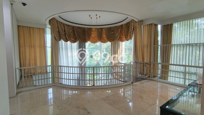 Ready to Use! Premium House LT 450m2 Desain Elegan di Pluit Ready to Use! Premium House LT 450m2 Desain Elegan di Pluit