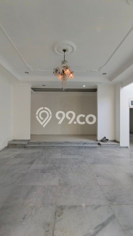 Sewa Rumah Strategis LT 622m2 / LB 932m2 di Pantai Indah Kapuk, Jakarta Utara Sewa Rumah Strategis LT 622m2 / LB 932m2 di Pantai Indah Kapuk, Jakarta Utara