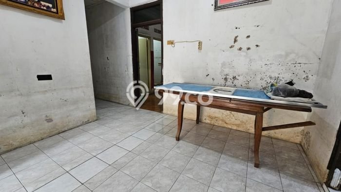 For Sale Rumah 5 Kamar Lokasi Ideal Bagus dan Strategis di Cibodas For Sale Rumah 5 Kamar Lokasi Ideal Bagus dan Strategis di Cibodas