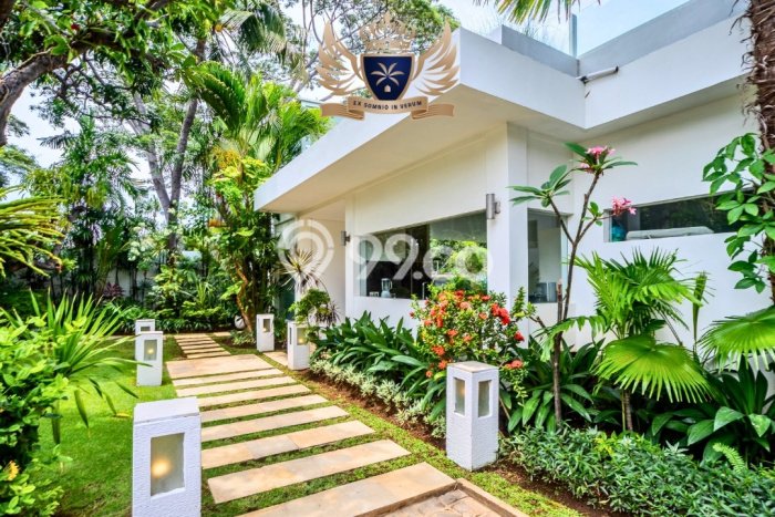 FOR SALE! Vila di , Luas 700m2m², Akses ke Pusat Kota FOR SALE! Vila di , Luas 700m2m², Akses ke Pusat Kota