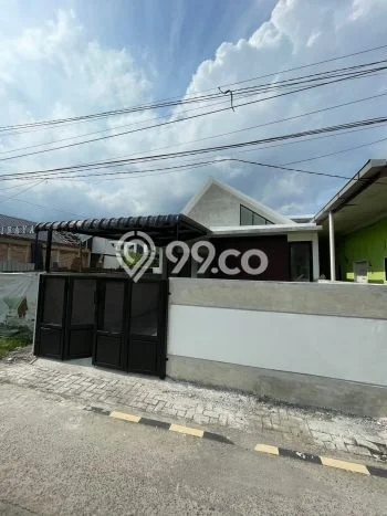 Rumah Modern Cantik 2 KT Bisa Langsung Pindah di Medan Johor Rumah Modern Cantik 2 KT Bisa Langsung Pindah di Medan Johor