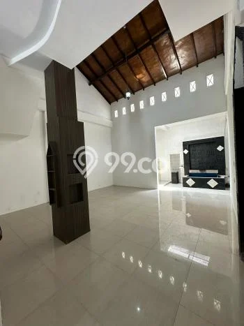 Jual Rumah Favorit Siap Huni LB 300m2 di Medan Selayang, Medan Jual Rumah Favorit Siap Huni LB 300m2 di Medan Selayang, Medan