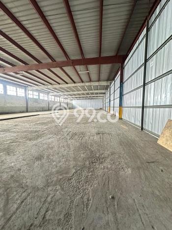 Gudang untuk Disewa di Pusat Tangerang Luas Bangunan 2400m2 Gudang untuk Disewa di Pusat Tangerang Luas Bangunan 2400m2