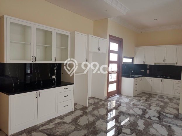Hunian Eksklusif Siap Huni LT 340m2 di Serpong Utara, Tangerang Selatan Hunian Eksklusif Siap Huni LT 340m2 di Serpong Utara, Tangerang Selatan
