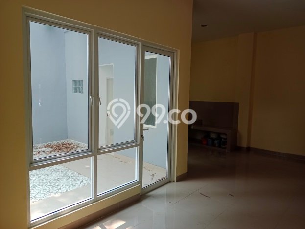 Jual Rumah Favorit Siap Huni LB 250m2 di Serpong, Tangerang Selatan Jual Rumah Favorit Siap Huni LB 250m2 di Serpong, Tangerang Selatan