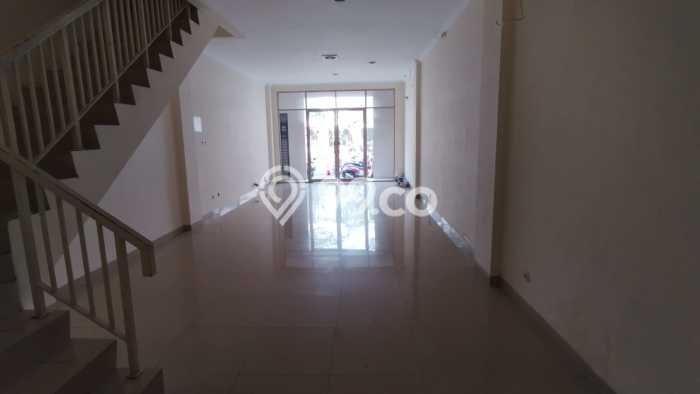 Dijual! Ruko di Green Lake City Jakarta Barat LT 85m2 / LB 270m2 Kawasan Strategis Dijual! Ruko di Green Lake City Jakarta Barat LT 85m2 / LB 270m2 Kawasan Strategis