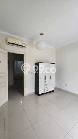 Rumah Elit Modern Tanpa Renovasi di Green Lake City Jakarta Barat Rumah Elit Modern Tanpa Renovasi di Green Lake City Jakarta Barat
