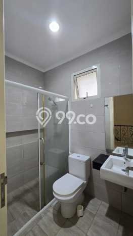 Rumah Elit Modern Tanpa Renovasi di Green Lake City Jakarta Barat Rumah Elit Modern Tanpa Renovasi di Green Lake City Jakarta Barat