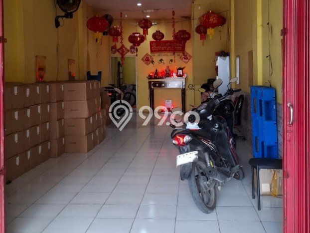 Unit Ruko Dijual di Cengkareng Jakarta Barat Luas Tanah 80m2, Luas Bangunan 200m2 Unit Ruko Dijual di Cengkareng Jakarta Barat Luas Tanah 80m2, Luas Bangunan 200m2