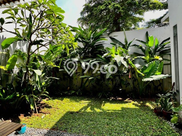 Rumah Mewah Siap Huni LT 172m2 di Pondok Aren, Tangerang Selatan Rumah Mewah Siap Huni LT 172m2 di Pondok Aren, Tangerang Selatan