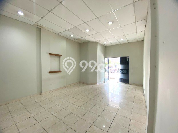 Ruko Bagus Dijual LB 176m2 Lokasi Strategis Jakarta Barat Area Cocok untuk Bisnis Ruko Bagus Dijual LB 176m2 Lokasi Strategis Jakarta Barat Area Cocok untuk Bisnis