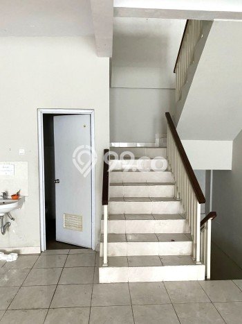 Unit Ruko Dijual di Kembangan Jakarta Barat Luas Tanah 57m2, Luas Bangunan 200m2 Unit Ruko Dijual di Kembangan Jakarta Barat Luas Tanah 57m2, Luas Bangunan 200m2