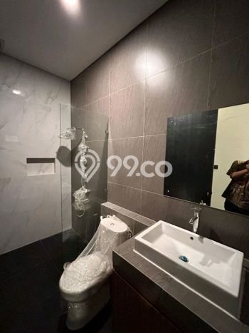 Rumah Mewah Siap Huni LT 102m2 di Cilandak, Jakarta Selatan Rumah Mewah Siap Huni LT 102m2 di Cilandak, Jakarta Selatan