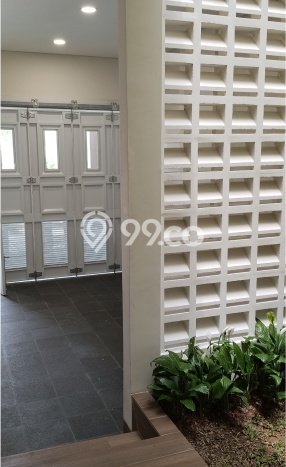 Rumah Elit Modern Siap Huni di Bintaro Jakarta Selatan Rumah Elit Modern Siap Huni di Bintaro Jakarta Selatan