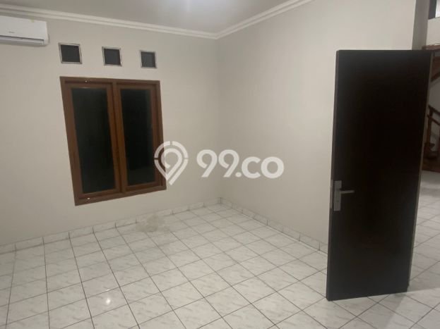 Rumah di BSD, 2 KM, Konsep Modern, Luas 200m² Bangunan 250m² Rumah di BSD, 2 KM, Konsep Modern, Luas 200m² Bangunan 250m²