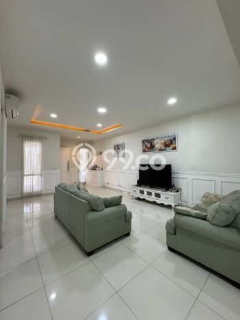 HARGA TERBAIK! Rumah Premium area Tangerang, LT 112m2m² Bangunan 185m2m² HARGA TERBAIK! Rumah Premium area Tangerang, LT 112m2m² Bangunan 185m2m²