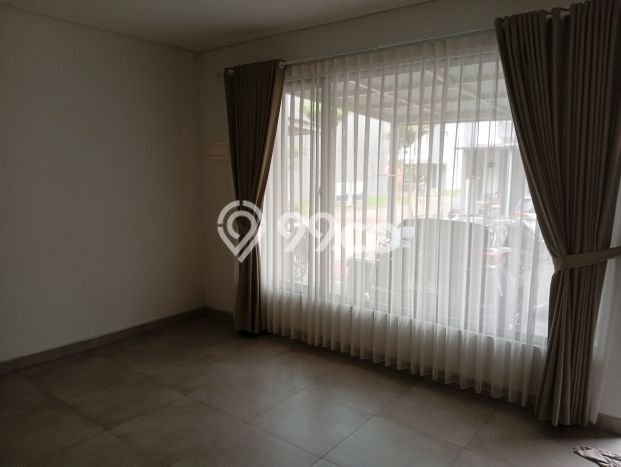 Jarang Ada! Rumah Kontrakan 4 Kamar Bagus Siap Huni BSD City Jarang Ada! Rumah Kontrakan 4 Kamar Bagus Siap Huni BSD City