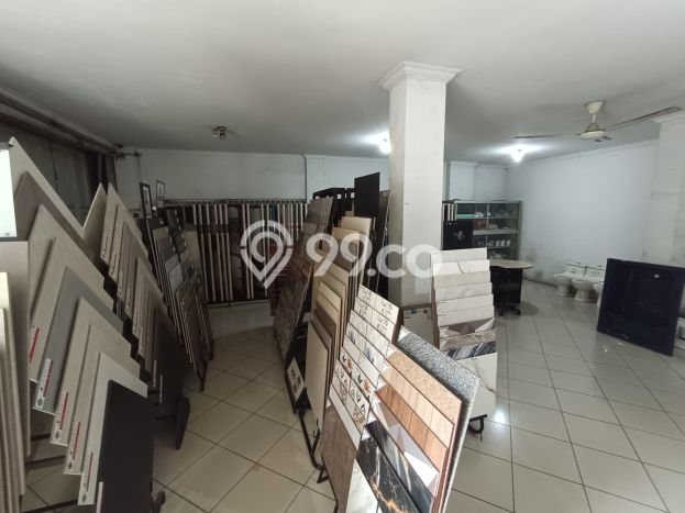 AREA BISNIS! Ruko di Margahayu, Luas 500m², Jalan Strategis AREA BISNIS! Ruko di Margahayu, Luas 500m², Jalan Strategis