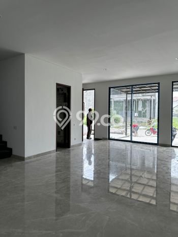PROPERTI UNGGULAN! Rumah Premium area , Luas 150m2m² Bangunan 213m2m² PROPERTI UNGGULAN! Rumah Premium area , Luas 150m2m² Bangunan 213m2m²