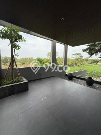 Hunian Mewah LT 391m2m² / LB 750m2m² di Kawasan Asri , Surabaya Hunian Mewah LT 391m2m² / LB 750m2m² di Kawasan Asri , Surabaya