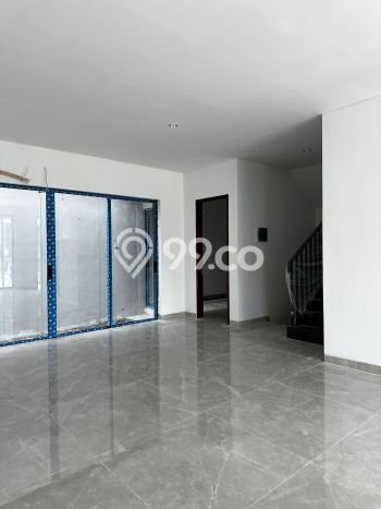 PROPERTI UNGGULAN! Rumah Premium area , Luas 150m2m² Bangunan 213m2m² PROPERTI UNGGULAN! Rumah Premium area , Luas 150m2m² Bangunan 213m2m²