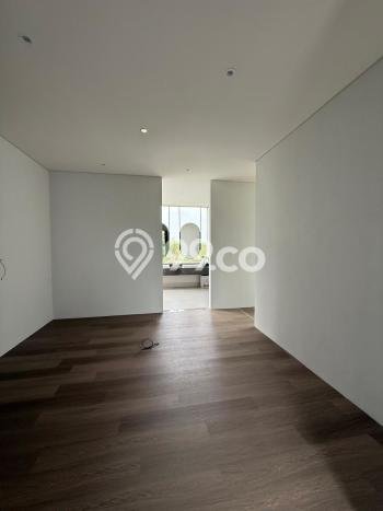 Hunian Mewah LT 391m2m² / LB 750m2m² di Kawasan Asri , Surabaya Hunian Mewah LT 391m2m² / LB 750m2m² di Kawasan Asri , Surabaya