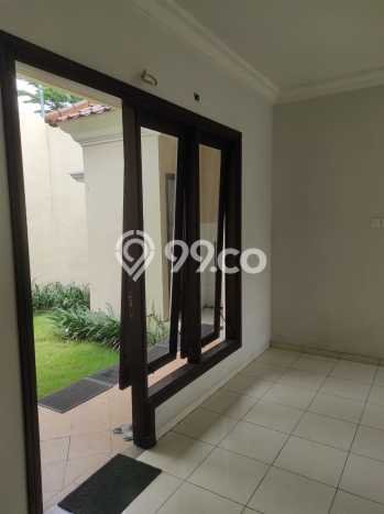 Dijual Rumah Premium dengan Fasilitas Sekitar Komplit di Wiyung, Surabaya Dijual Rumah Premium dengan Fasilitas Sekitar Komplit di Wiyung, Surabaya