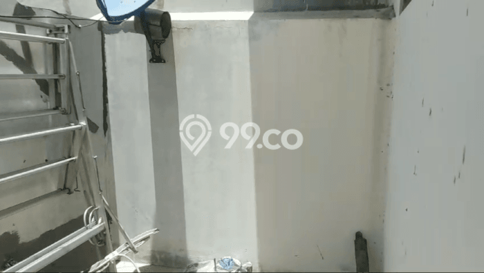 Ruko For Rent di Sukomanunggal, Luas 200m2m², Lokasi Strategis Ruko For Rent di Sukomanunggal, Luas 200m2m², Lokasi Strategis