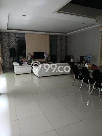 Rumah Nyaman LB 300m2m² View Gunung di Citraland, Surabaya Rumah Nyaman LB 300m2m² View Gunung di Citraland, Surabaya