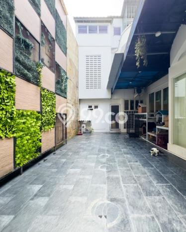 Hunian Mewah LB 518m2 Siap Huni Desain Elegan di Pondok Indah, Jakarta Selatan Hunian Mewah LB 518m2 Siap Huni Desain Elegan di Pondok Indah, Jakarta Selatan