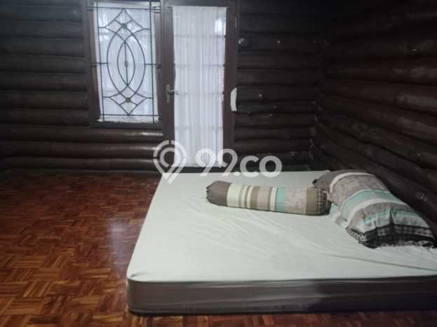 Tempat Strategis! Vila Kawasan Cisarua, Ukuran 5335m2m², Kondisi Prima Tempat Strategis! Vila Kawasan Cisarua, Ukuran 5335m2m², Kondisi Prima