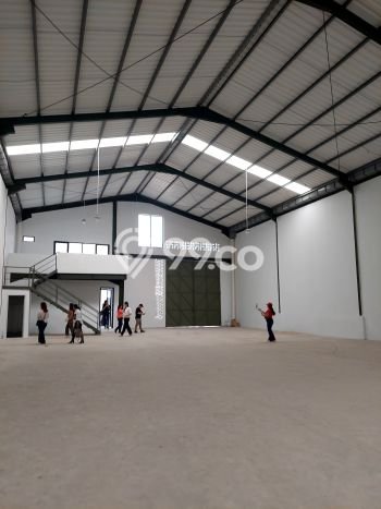 Area Ramai! Gudang Dijual di Tangerang untuk Bisnis Luas Bangunan 324m2 Area Ramai! Gudang Dijual di Tangerang untuk Bisnis Luas Bangunan 324m2