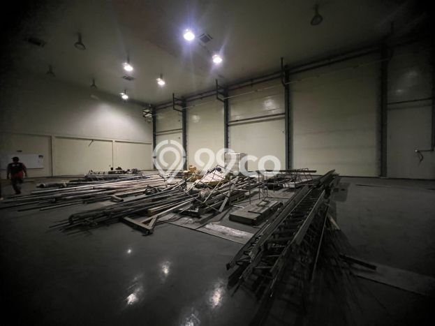 Unit Gudang Tersedia di Cikarang Spesifikasi LB 28000m2 Unit Gudang Tersedia di Cikarang Spesifikasi LB 28000m2
