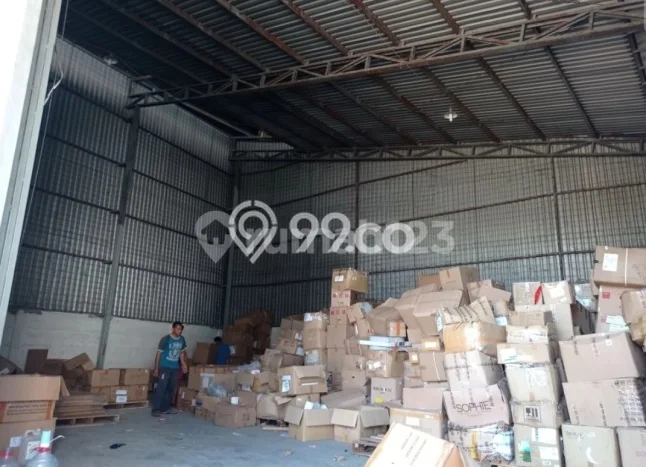 Gudang Disewa di Bogor dengan LB 1200m2 Area Komersial Ramai Gudang Disewa di Bogor dengan LB 1200m2 Area Komersial Ramai