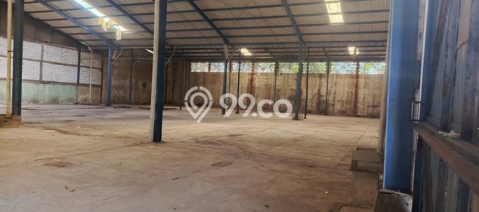 AREA PREMIUM! Gudang Disewakan Kawasan Cakung, Luas 2160m², Jalan Utama AREA PREMIUM! Gudang Disewakan Kawasan Cakung, Luas 2160m², Jalan Utama