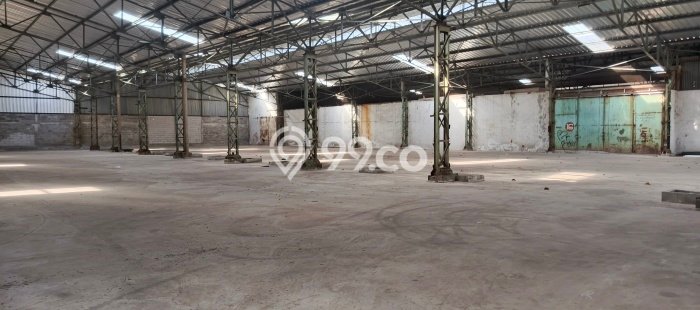 AREA PREMIUM! Gudang Disewakan Kawasan Cakung, Luas 2160m², Jalan Utama AREA PREMIUM! Gudang Disewakan Kawasan Cakung, Luas 2160m², Jalan Utama