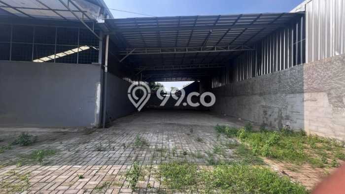 Gudang bagus disewakan di Cipayung Jakarta Timur dengan LB 800m2 harga sewa terbaik Gudang bagus disewakan di Cipayung Jakarta Timur dengan LB 800m2 harga sewa terbaik